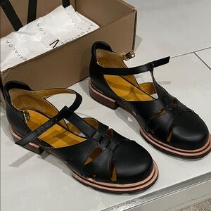 Mafalda Black fisherman Leather Flats with Strap